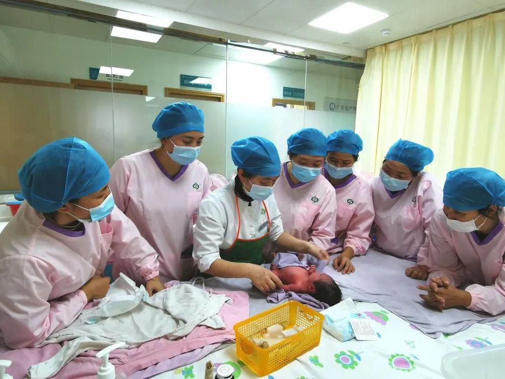 昌宁县妇婴监护型护送